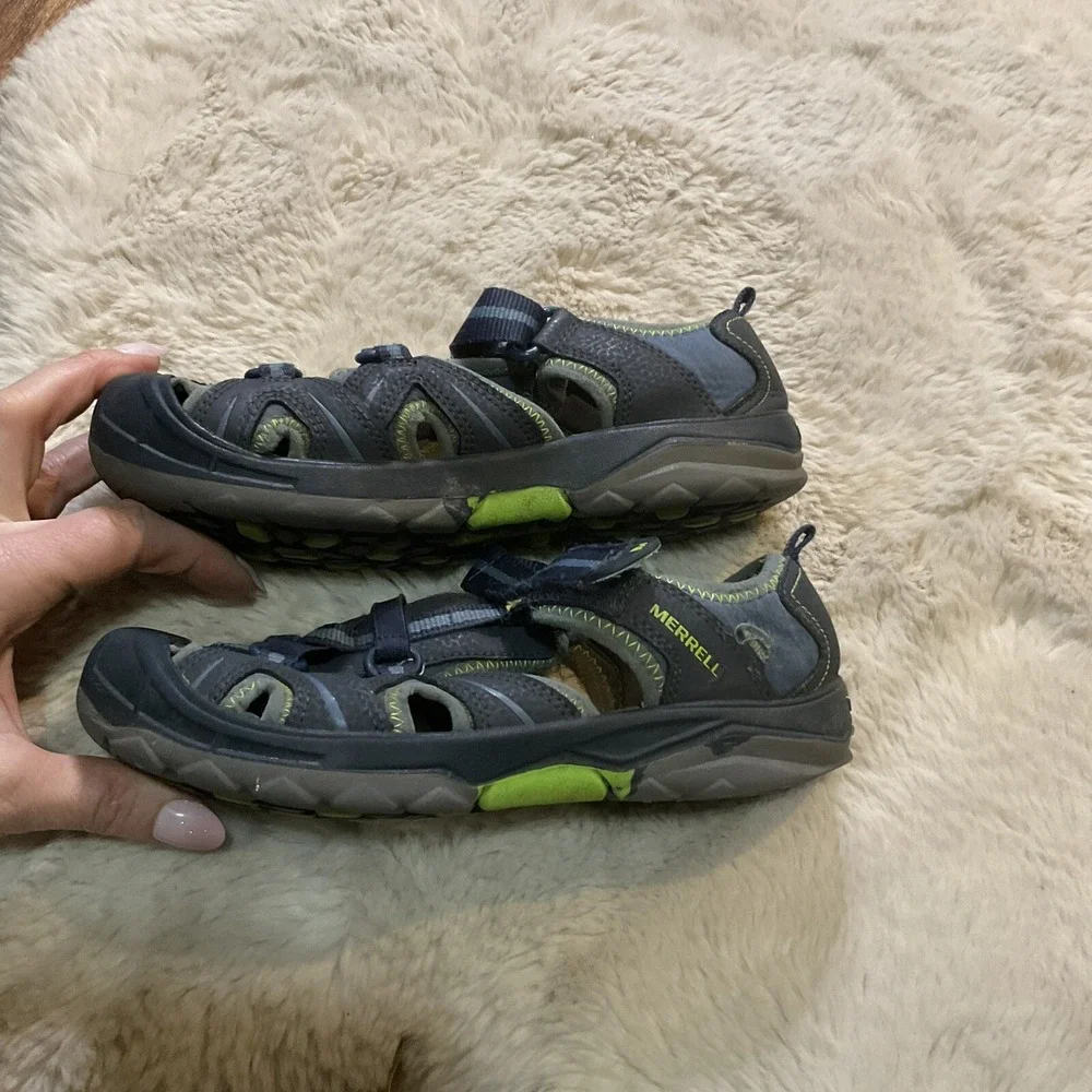 Merrell Hydro Kids Size 4 Navy Blue MY53375 Waterproof‎ Hiking Sandals